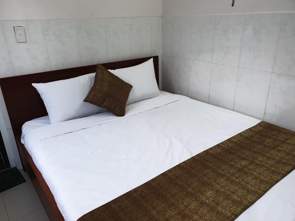 Bin Hom Motel Bien Hoa Esterno foto