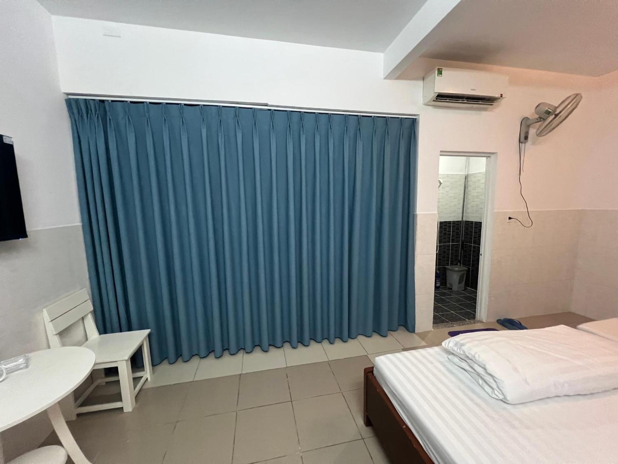 Bin Hom Motel Bien Hoa Esterno foto