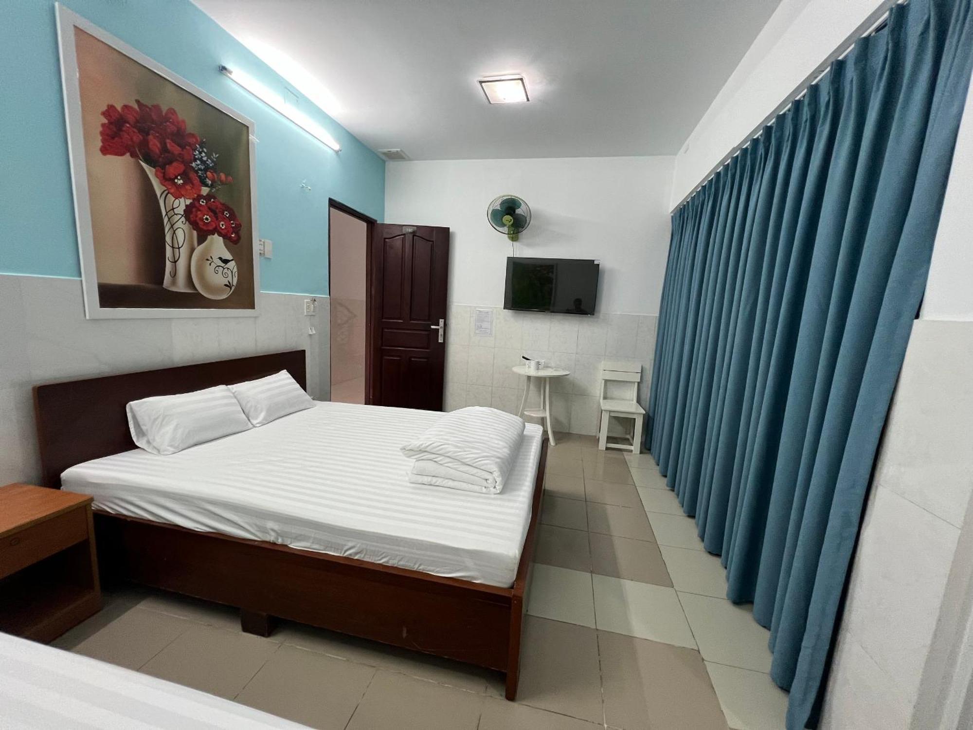 Bin Hom Motel Bien Hoa Esterno foto