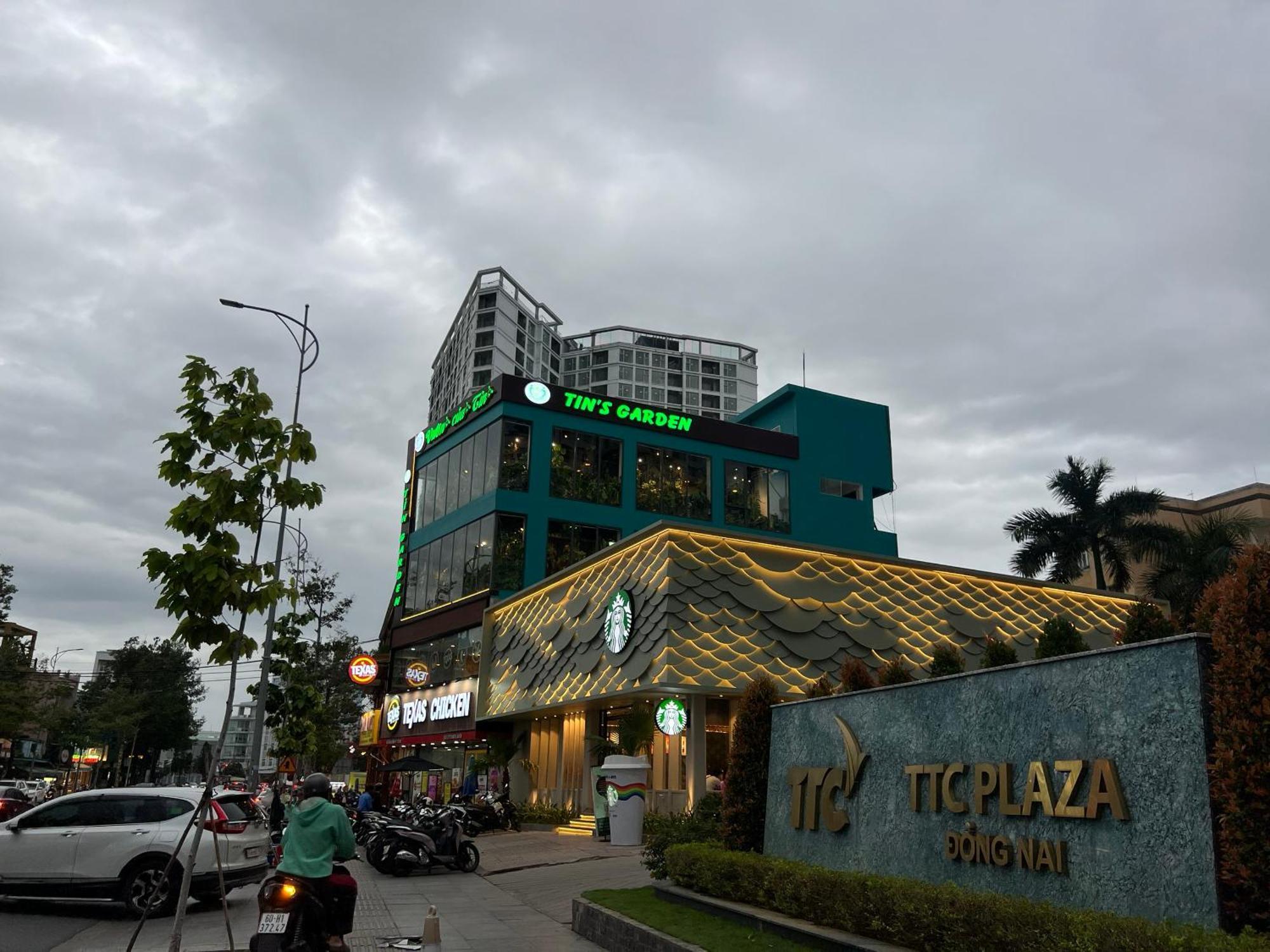 Bin Hom Motel Bien Hoa Esterno foto