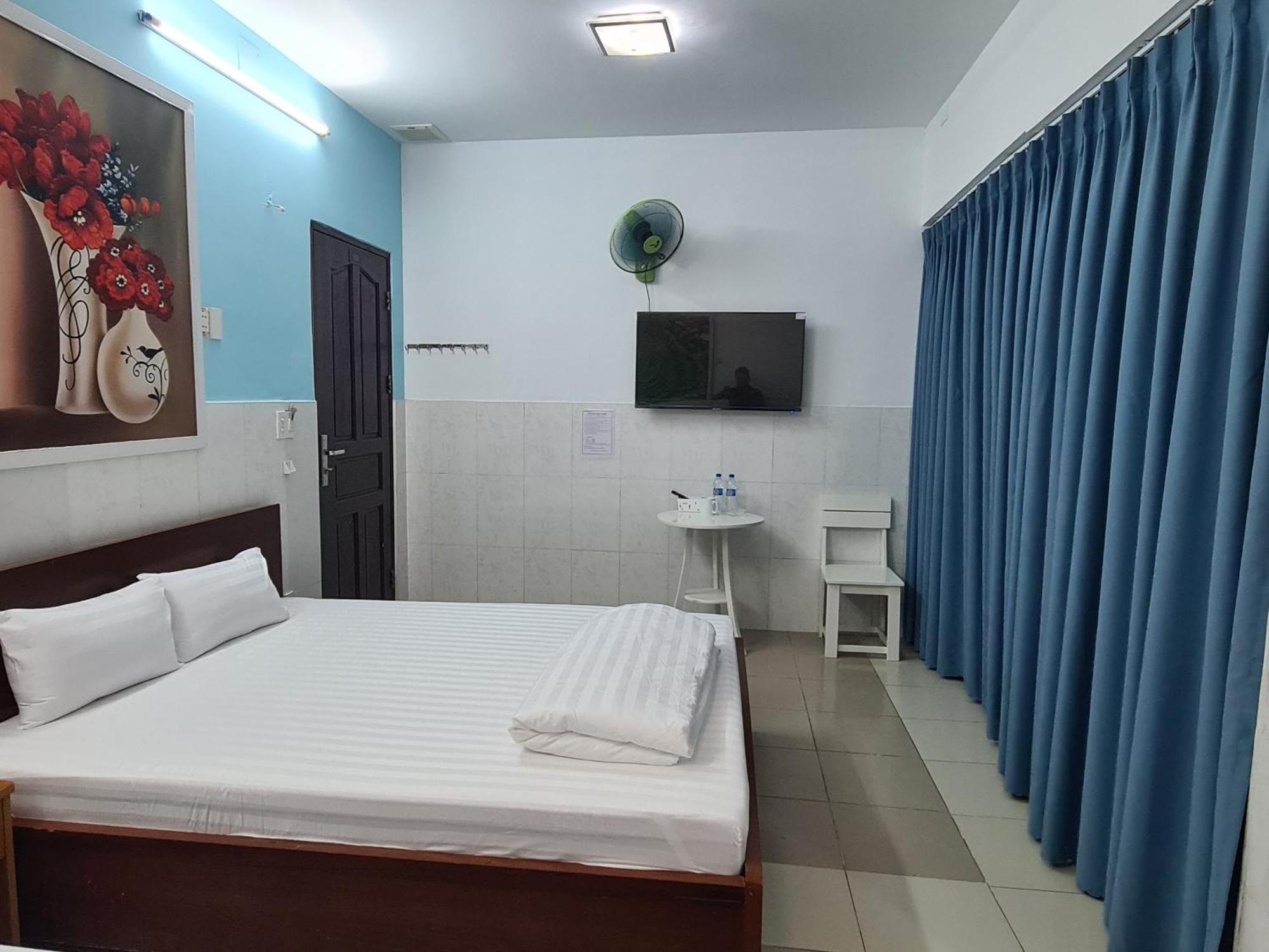 Bin Hom Motel Bien Hoa Esterno foto