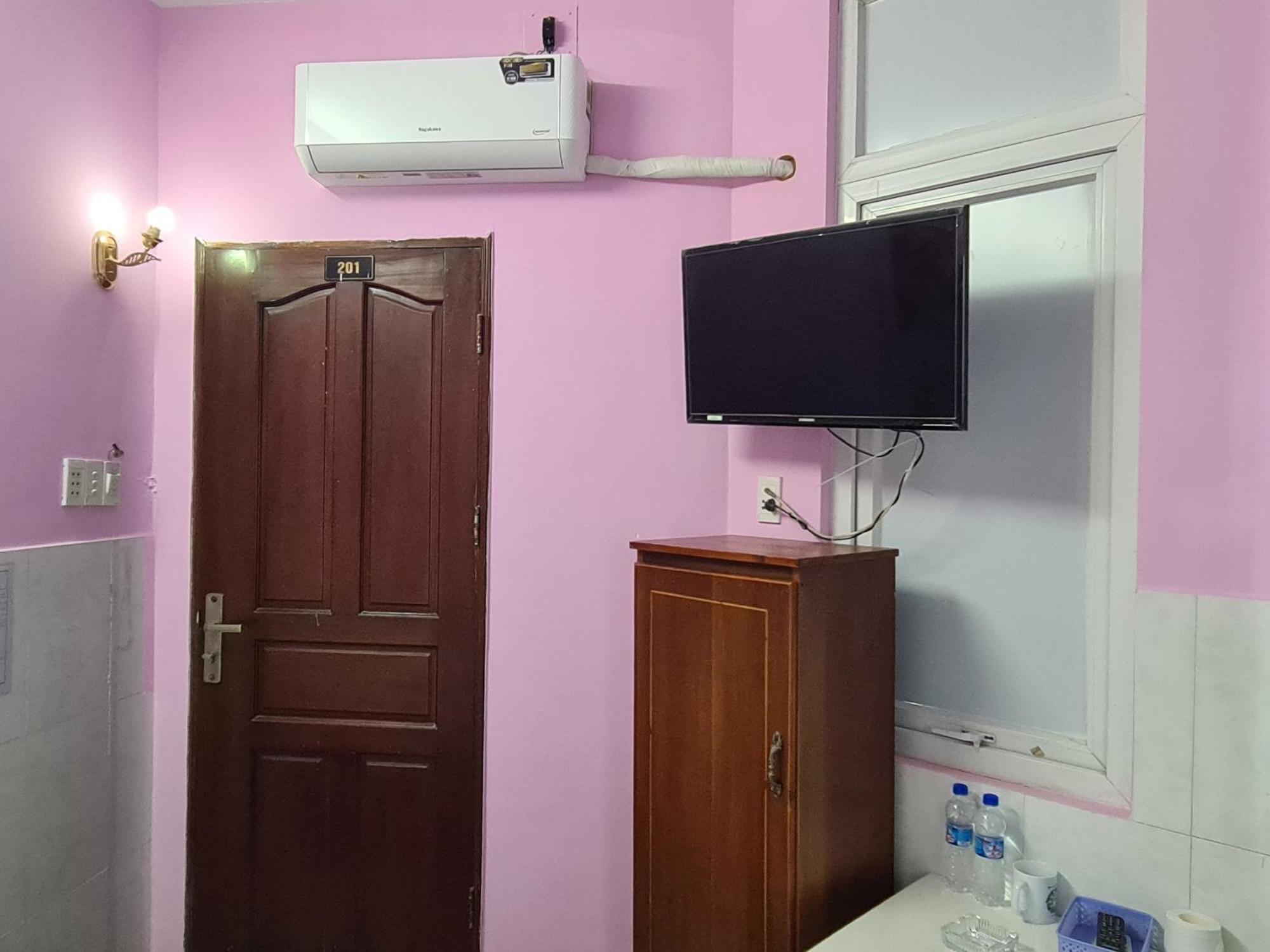 Bin Hom Motel Bien Hoa Esterno foto
